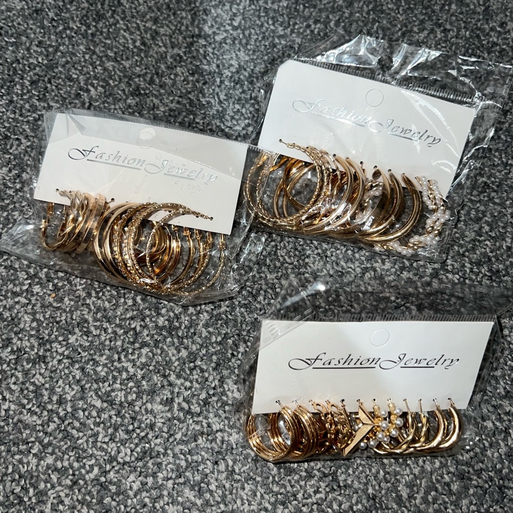 Gold hoops in packs